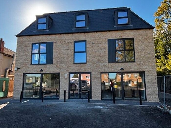 1 Bedroom Flat To Rent In Burford Road, Carterton, Oxon, OX18