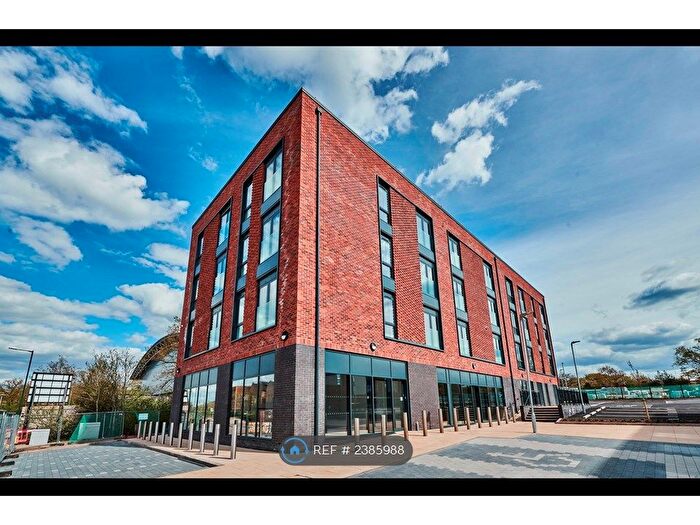 2 Bedroom Flat To Rent In Brambles Crescent, Shirley, Solihull, B90