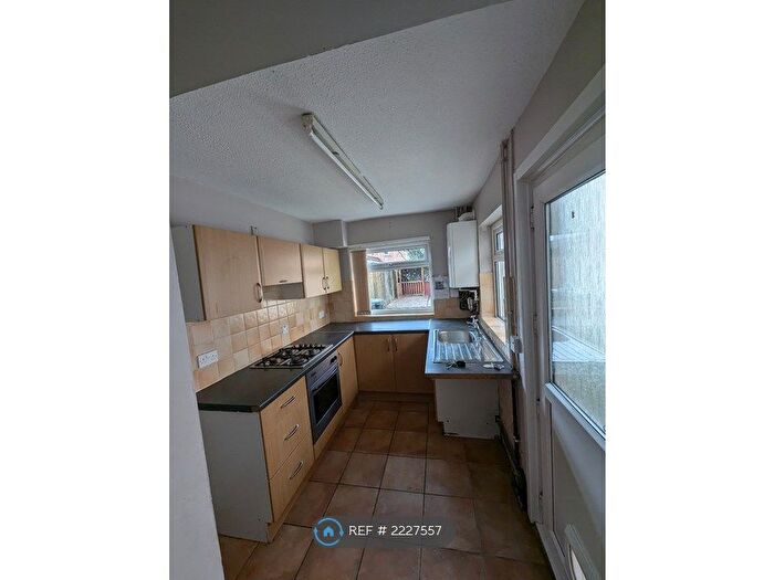 3 Bedroom Terraced House To Rent In Station Road, Rushden, NN10