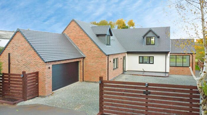 4 Bedroom Detached House For Sale In Ashby Road, Boundary, DE11