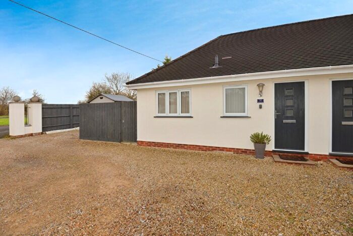 2 Bedroom Maisonette To Rent In Radley, OX14