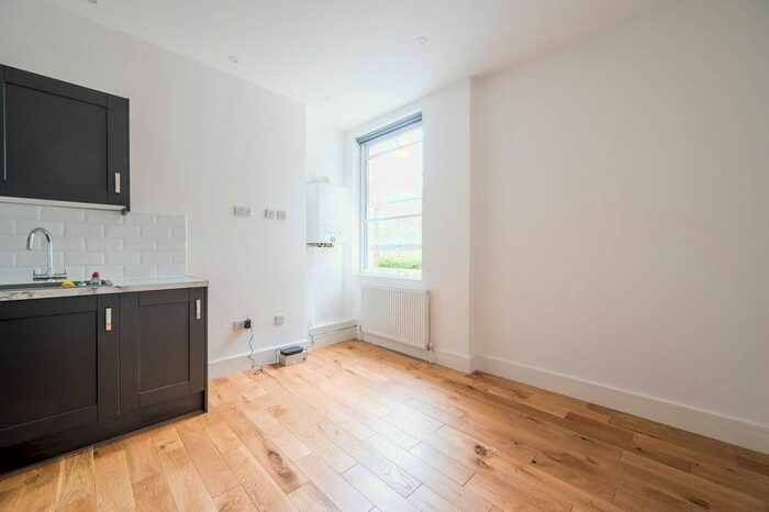1 Bedroom Flat To Rent In Herne Hill, Herne Hill, London, SE24