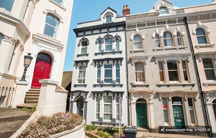 1 Bedroom Property For Sale In Orchard Gardens, Teignmouth, TQ14