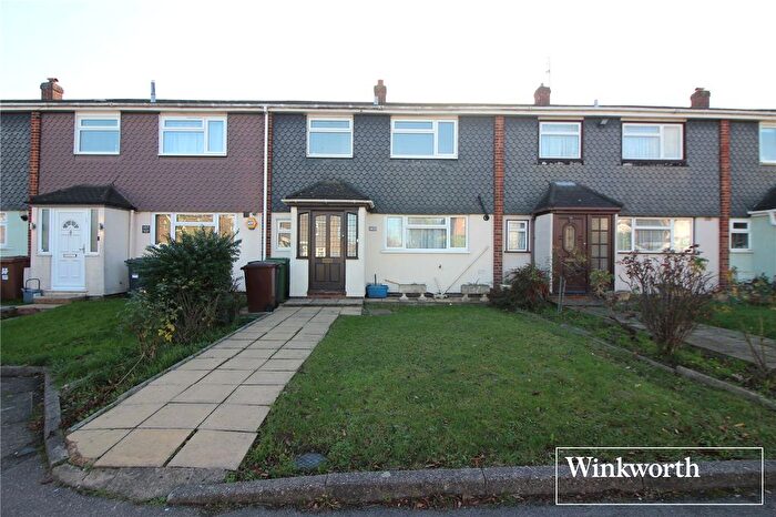 3 Bedroom Terraced House For Sale In Stratfield Road, Borehamwood, Hertfordshire, WD6