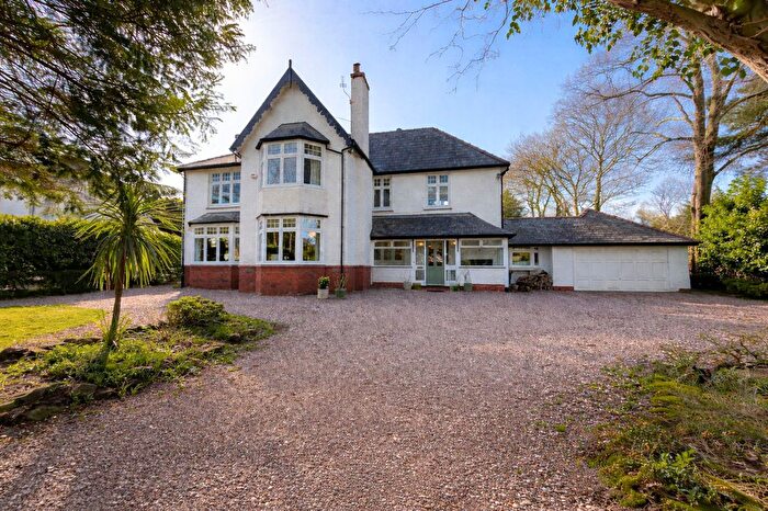 4 Bedroom Detached House For Sale In Mill Lane, Willaston, CH64