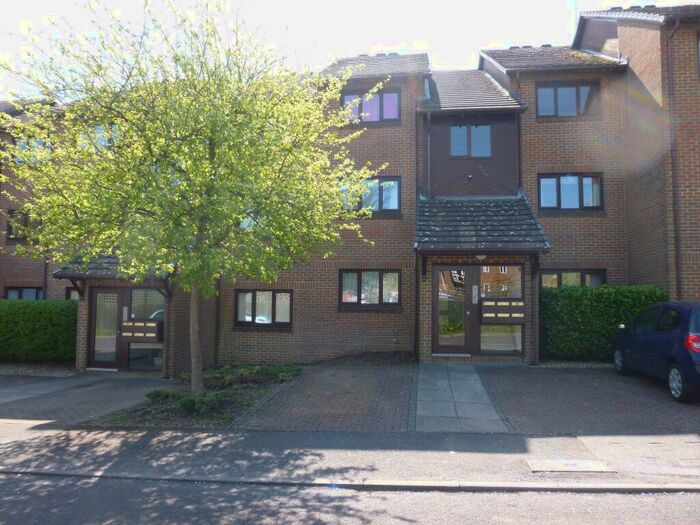 1 Bedroom Flat To Rent In Adams Way, Alton, Hampshire, GU34