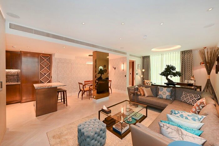 2 Bedroom Mews For Sale In The Knightsbrige Apartments, SW7