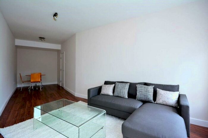 2 Bedroom Apartment To Rent In Warren Court, Euston Road, London, NW1