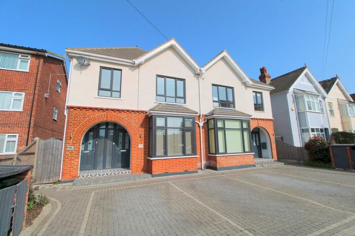 2 Bedroom Maisonette To Rent In Woodthorpe Road, Ashford, TW15