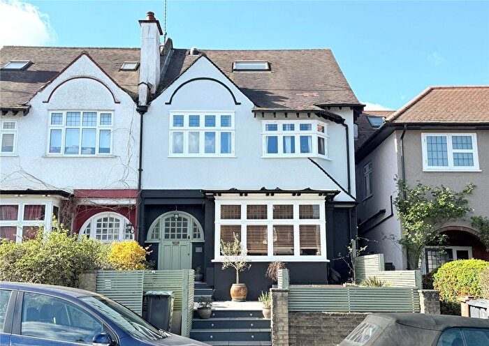 5 Bedroom Semi Detached House For Sale In Elgin Road, London, N22
