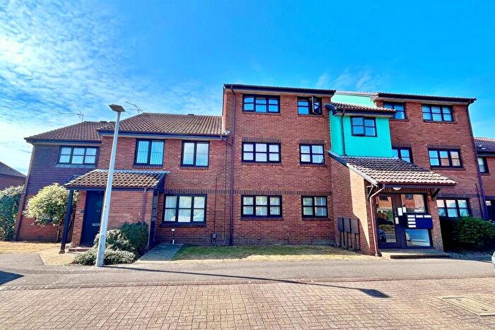 1 Bedroom Flat To Rent In Baiter Park, BH15