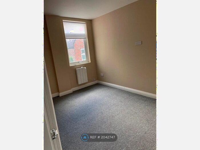 2 Bedroom Flat To Rent In Waterloo, Waterloo, Liverpool, L22
