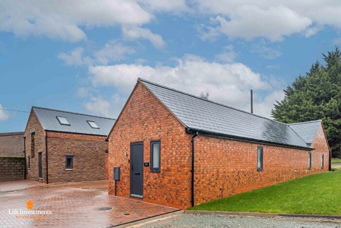 2 Bedroom Barn For Sale In The Mews, NN6