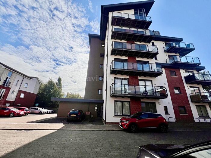 1 Bedroom Flat To Rent In Penner Court, Newport., NP20