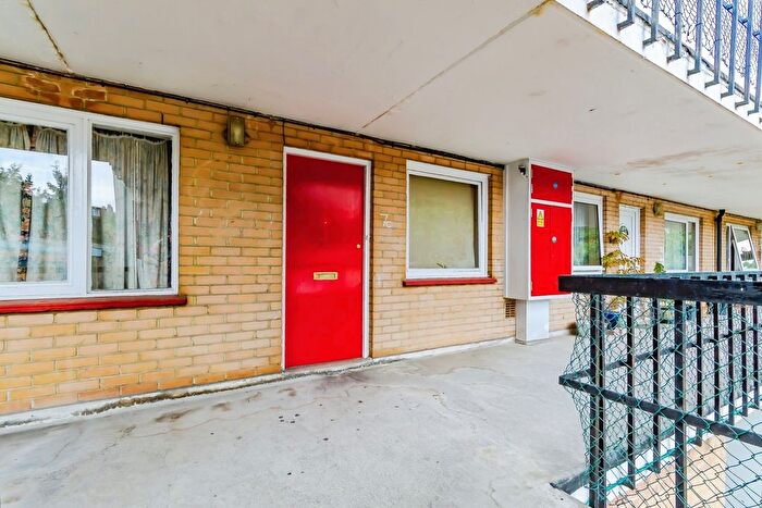 2 Bedroom Flat For Sale In High Street, Caterham, Surrey, CR3