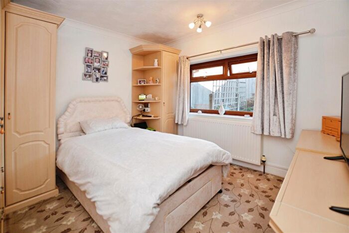 3 Bedroom Detached Bungalow For Sale In St. Andrews Avenue, Bottesford, Scunthorpe, DN17