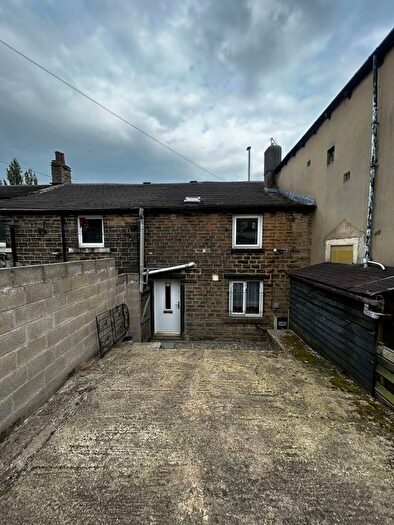 1 Bedroom Terraced House To Rent In Bradford Road, Huddersfield, HD1