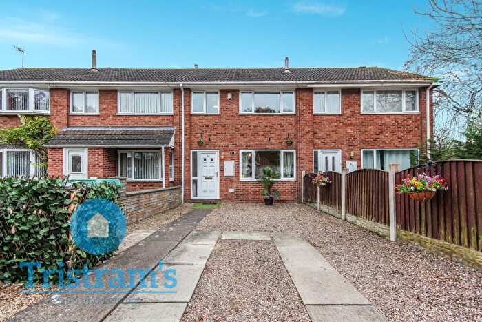 3 Bedroom Semi-Detached House To Rent In Glenorchy Crescent, Nottingham, NG5