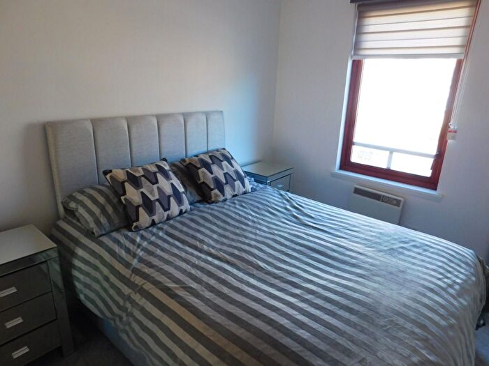 1 Bedroom Flat To Rent In Strawberry Bank Parade, City Centre, Aberdeen, AB11