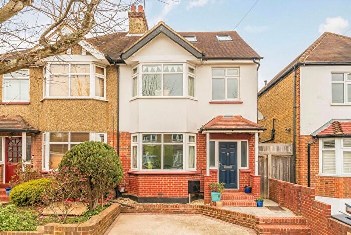 4 Bedroom House For Sale In Tolworth Park Road, Surbiton, KT6