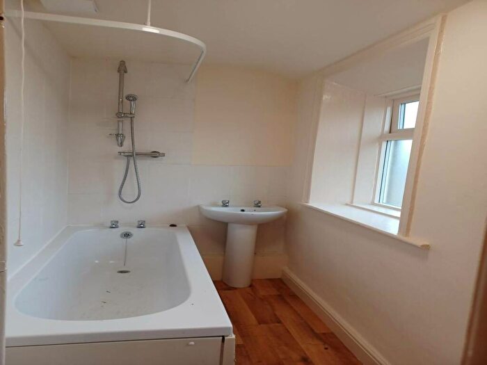 1 Bedroom House To Rent In Calder Bank, Queensbury, Bradford, BD13