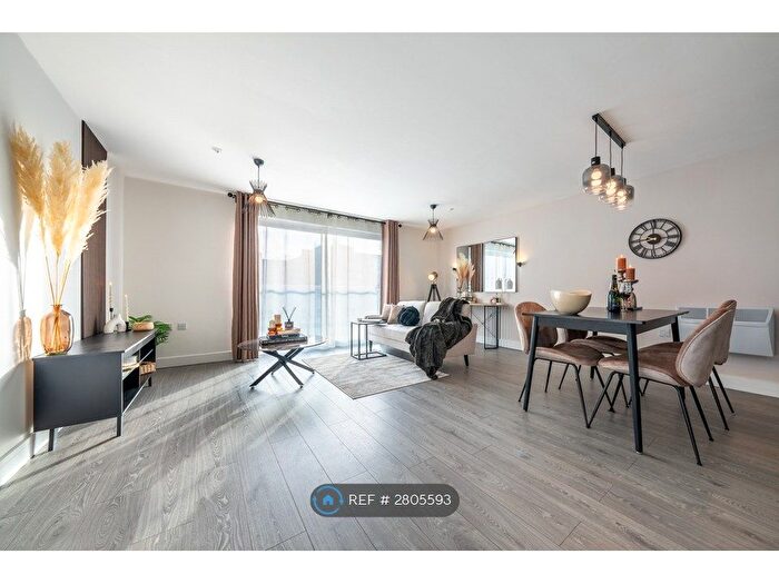 1 Bedroom Flat To Rent In Vivian Court, Hemel Hempstead, HP1