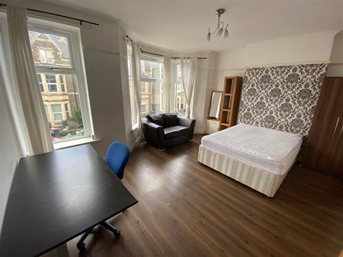 2 Bedroom House To Rent In Claude Road, Cardiff, CF24