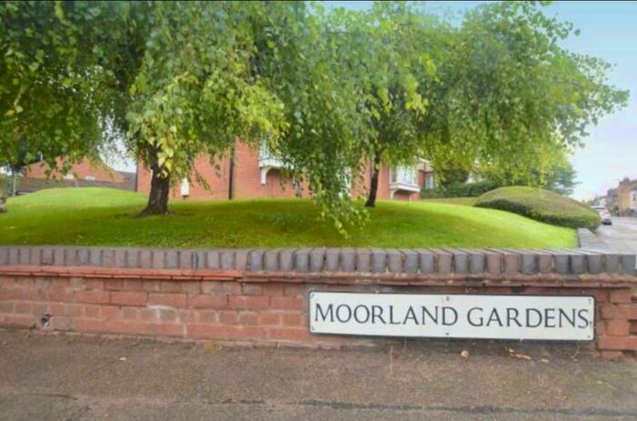 1 Bedroom Terraced House To Rent In Moorland Gardens, Luton, LU2