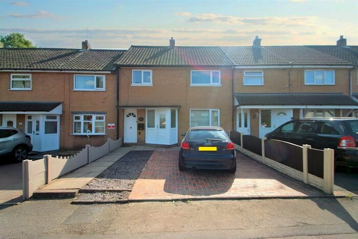 3 Bedroom Town House To Rent In High Street, Silverdale, Newcastle-Under-Lyme, ST5