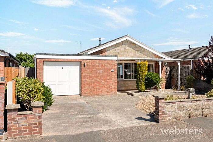 3 Bedroom Detached Bungalow For Sale In Prince Andrews Close, Norwich, NR6