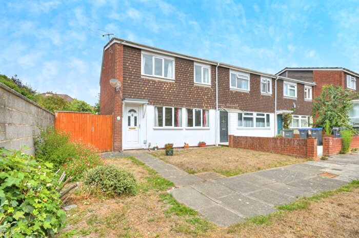 3 Bedroom End Of Terrace House For Sale In Donaldson Road, Salisbury, SP1