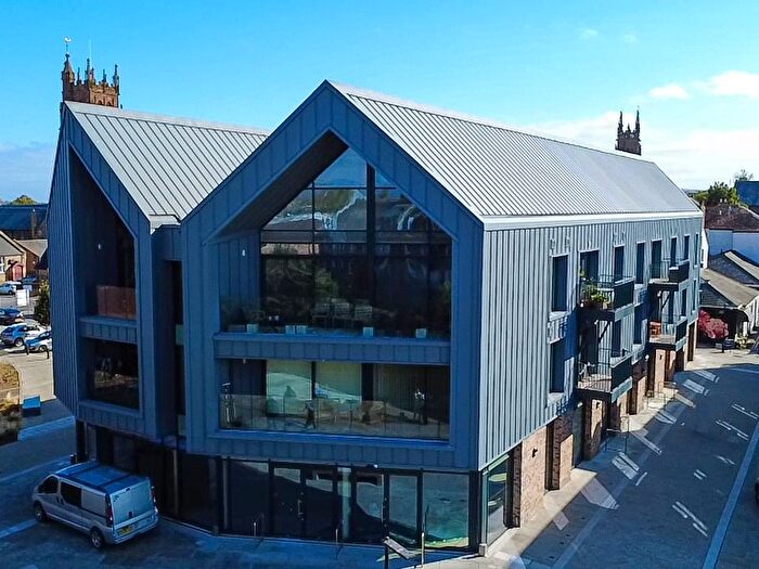 2 Bedroom Flat For Sale In The Wharf, Coal Orchard, Taunton, TA1