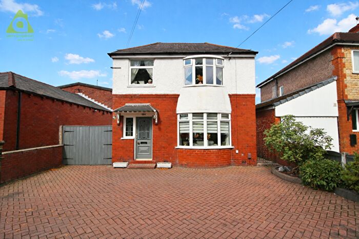 3 Bedroom Detached House For Sale In Wigan Road, Westhoughton, BL5