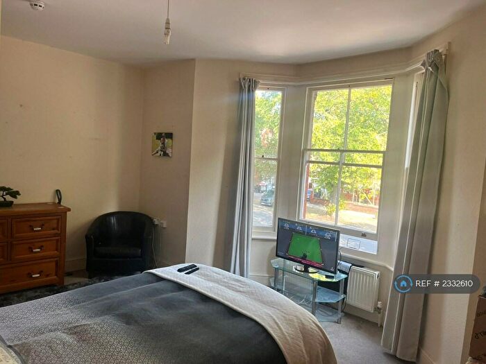 Studio To Rent In De Parys Avenue, Bedford, MK40