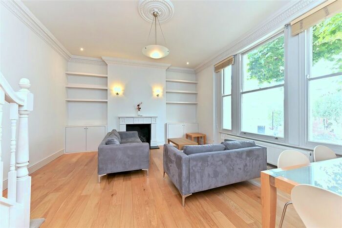 2 Bedroom Flat To Rent In Warrington Gardens, Little Venice, London, W9