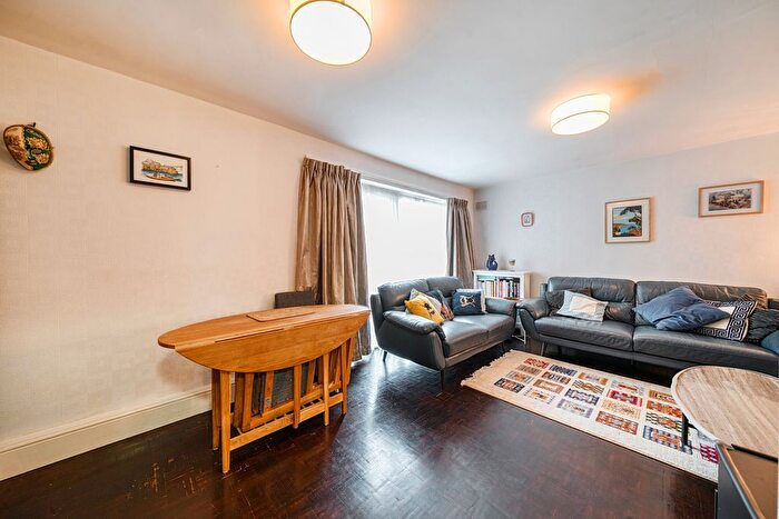 2 Bedroom Flat For Sale In Balmain Close, London, W5