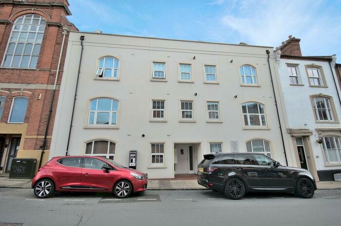 1 Bedroom Apartment To Rent In Hazelwood Road, Northampton, NN1