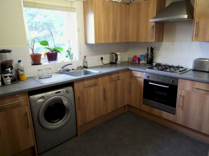 1 Bedroom Apartment To Rent In Target Place, Southampton, SO19