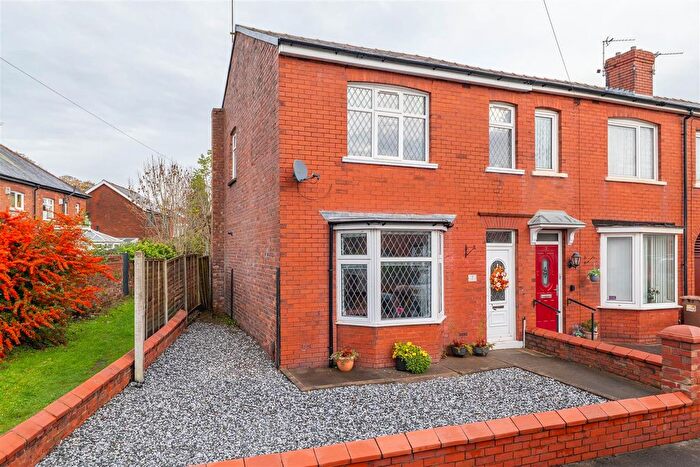 3 Bedroom End Terrace House For Sale In Bristol Avenue, Leyland, PR25