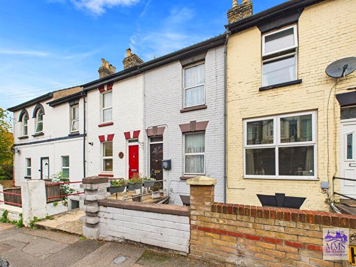 2 Bedroom Terraced House For Sale In Borstal Street, Borstal, Rochester, ME1
