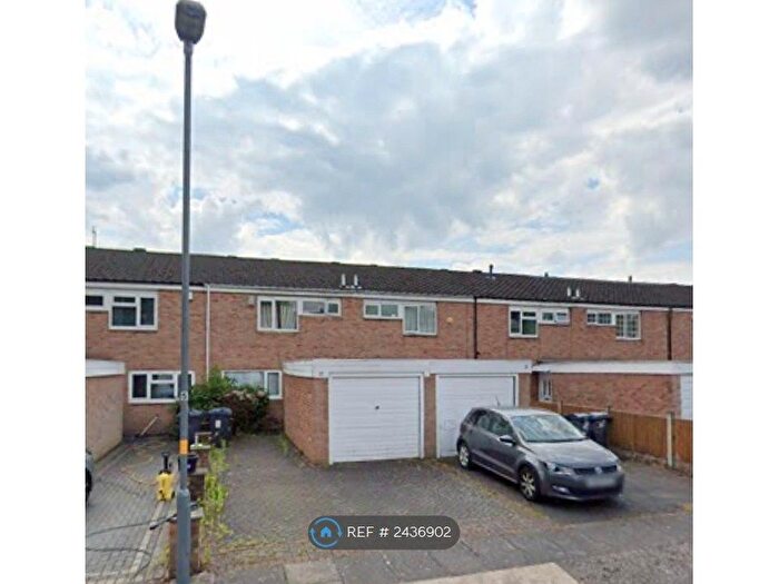 3 Bedroom Terraced House To Rent In Shipbourne Close, Birmingham, B32