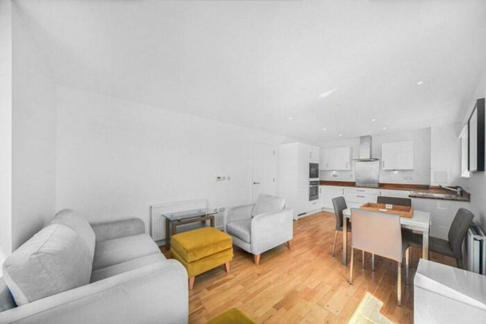 2 Bedroom Flat To Rent In Sun Passage, Bermondsey, London, SE16