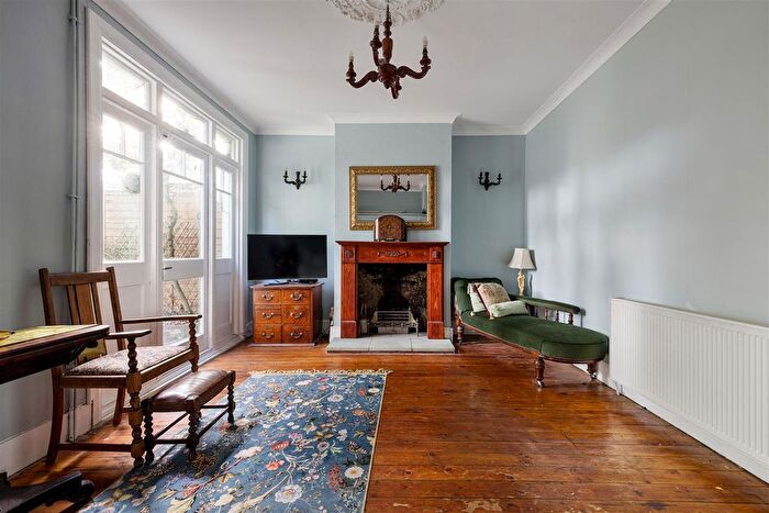 3 Bedroom Terraced House For Sale In Ridgdale Street, London, E3