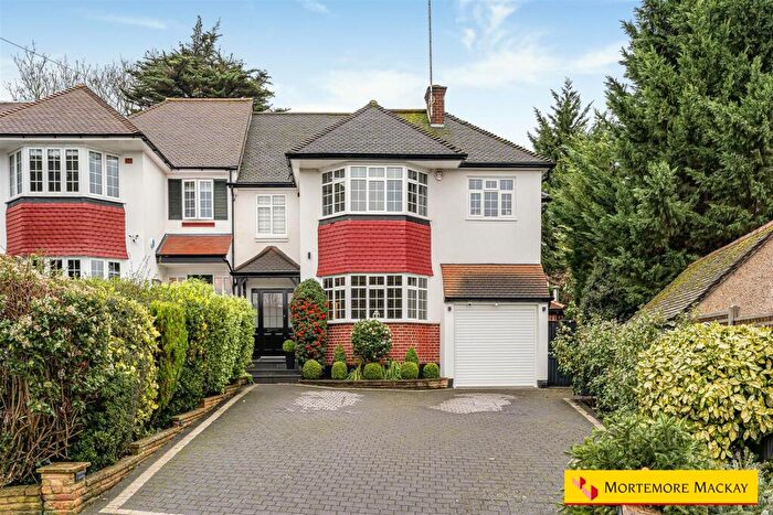 4 Bedroom Semi Detached House For Sale In Laurel Drive, London, N21