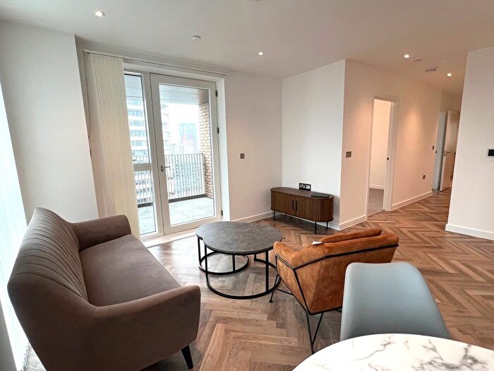 2 Bedroom Flat To Rent In Addiscombe Road, Croydon, CR0