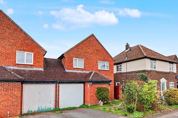 4 Bedroom Detached House For Sale In Gorst Close, Letchworth Garden City, SG6