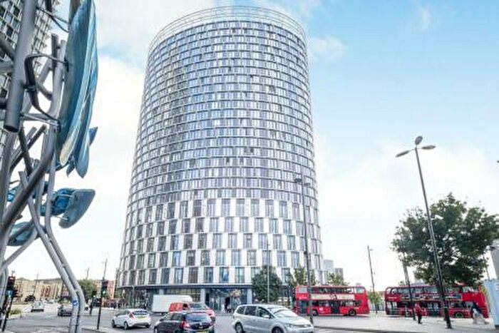 3 Bedroom Apartment To Rent In Unex Tower, Station Street, Stratford, London, E15