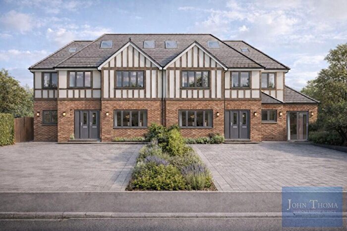 4 Bedroom Detached House For Sale In Lyndhurst Rise, Chigwell, Essex, IG7