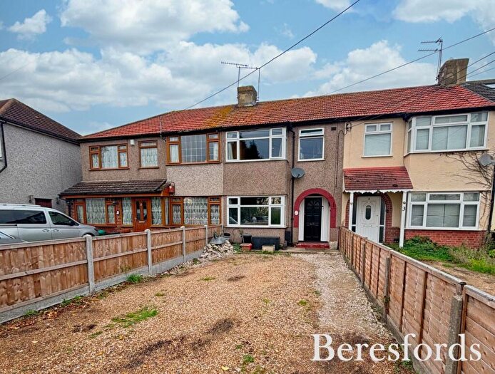 3 Bedroom Terraced House For Sale In St. Marys Lane, North Ockendon, RM14