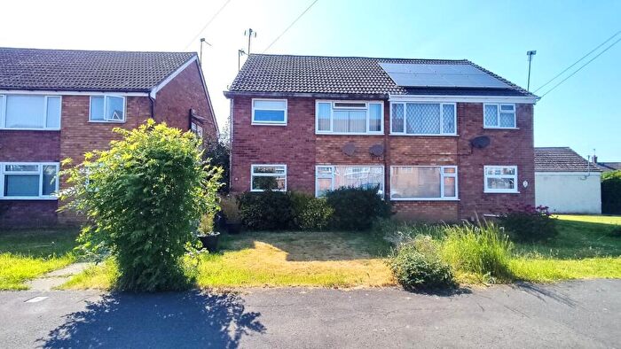 2 Bedroom Maisonette For Sale In Fieldview Close, Exhall, Coventry, West Midlands, CV7